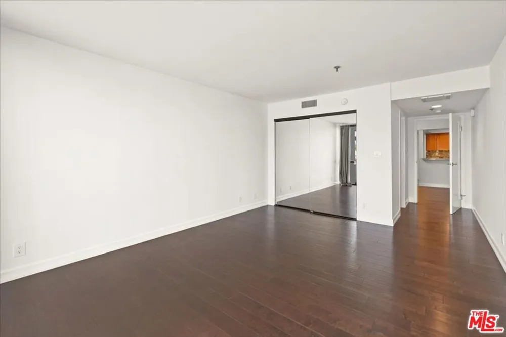10660 WILSHIRE BOULEVARD #705 Los Angeles, CA 90024