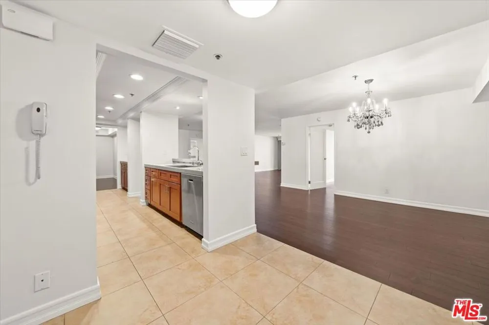 10660 WILSHIRE BOULEVARD #705 Los Angeles, CA 90024