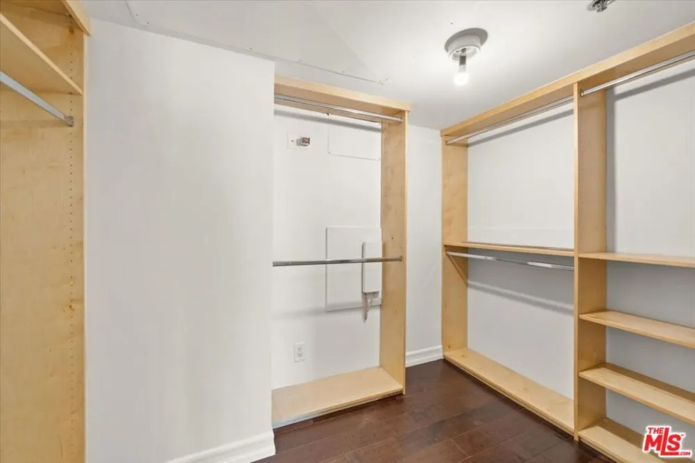 10660 WILSHIRE BOULEVARD #705 Los Angeles, CA 90024