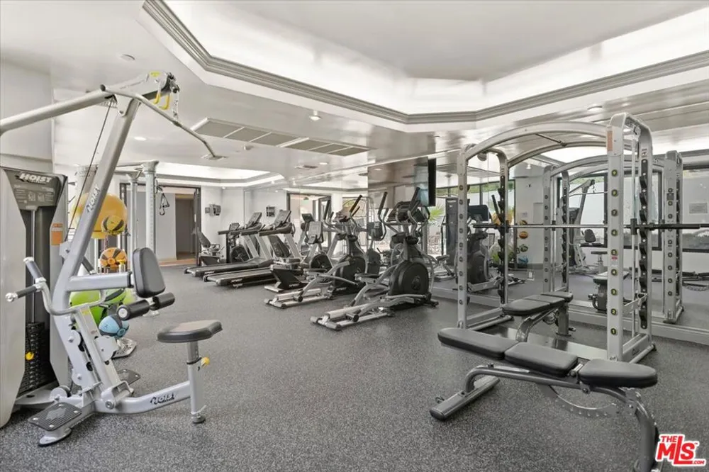 10660 WILSHIRE BOULEVARD #705 Los Angeles, CA 90024