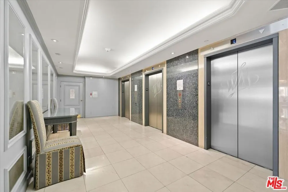 10660 WILSHIRE BOULEVARD #705 Los Angeles, CA 90024