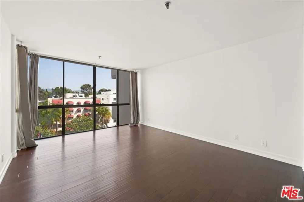 10660 WILSHIRE BOULEVARD #705 Los Angeles, CA 90024