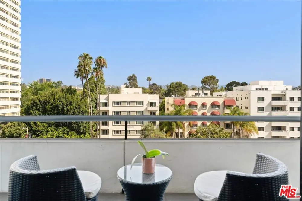 10660 WILSHIRE BOULEVARD #705 Los Angeles, CA 90024