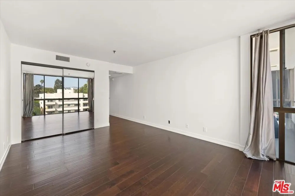 10660 WILSHIRE BOULEVARD #705 Los Angeles, CA 90024