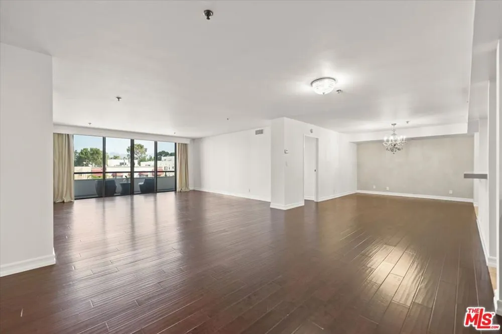 10660 WILSHIRE BOULEVARD #705 Los Angeles, CA 90024