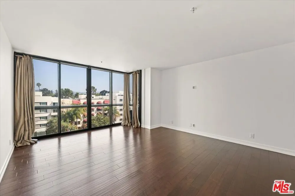 10660 WILSHIRE BOULEVARD #705 Los Angeles, CA 90024