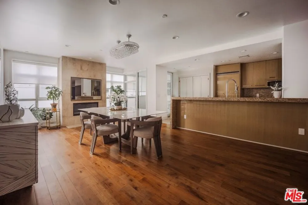 447 Doheny Drive #104 Beverly Hills, CA 90210