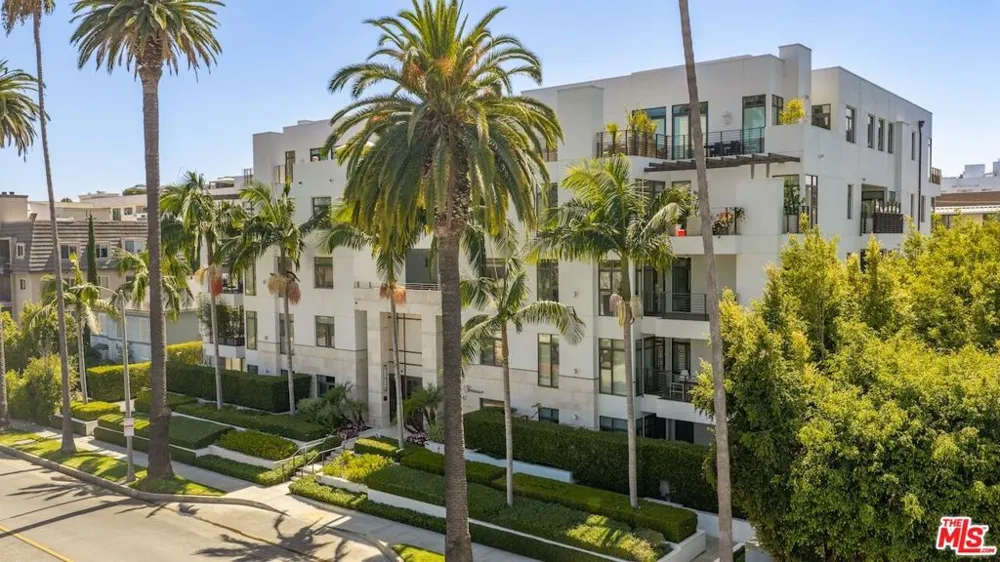 447 Doheny Drive #104 Beverly Hills, CA 90210