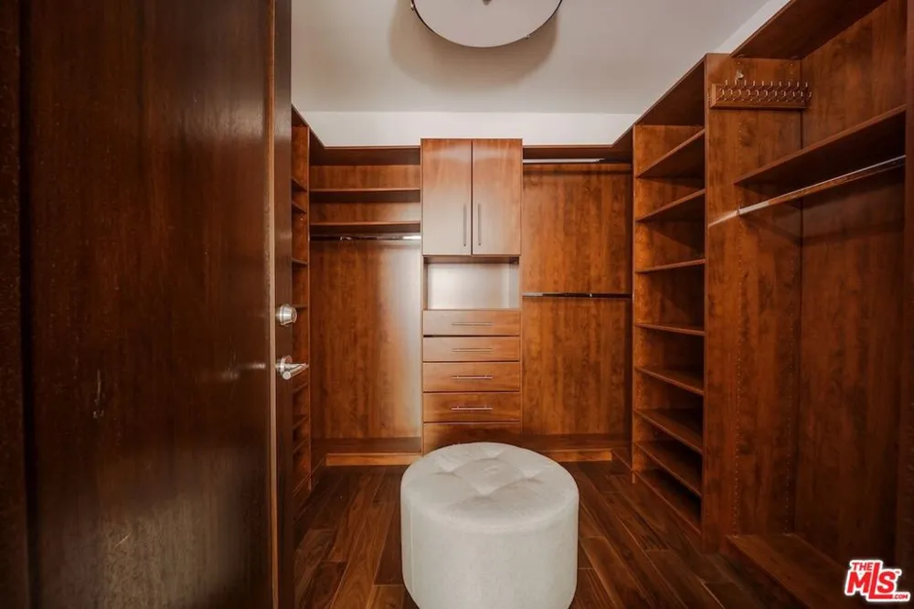 447 Doheny Drive #104 Beverly Hills, CA 90210