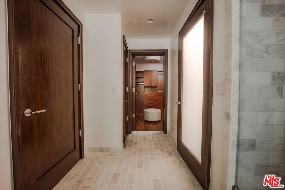 447 Doheny Drive #104 Beverly Hills, CA 90210