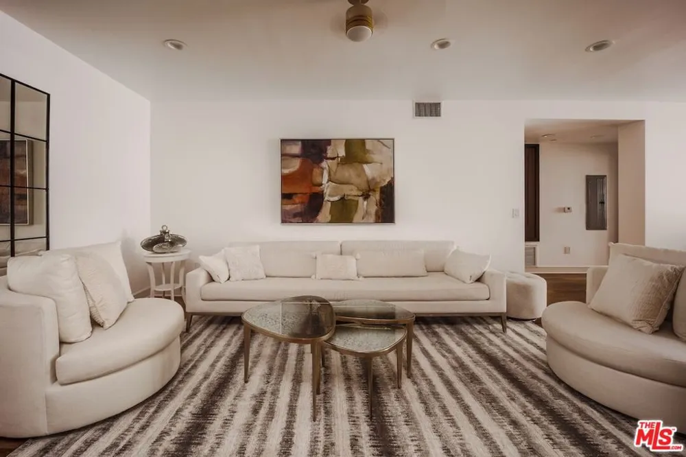 447 Doheny Drive #104 Beverly Hills, CA 90210