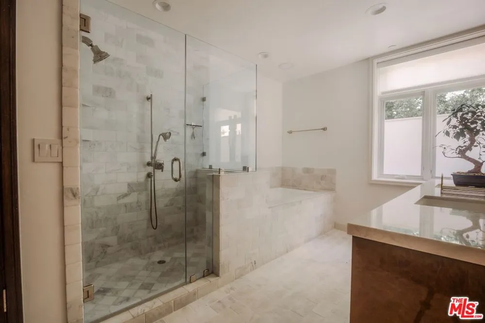 447 Doheny Drive #104 Beverly Hills, CA 90210