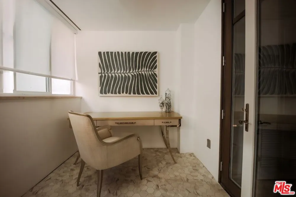 447 Doheny Drive #104 Beverly Hills, CA 90210