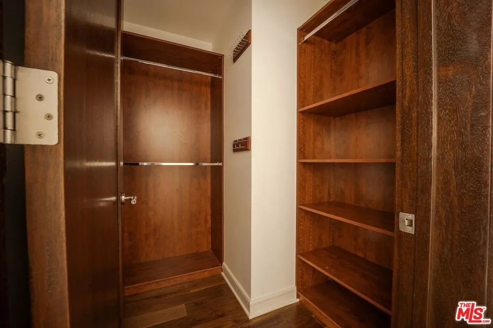 447 Doheny Drive #104 Beverly Hills, CA 90210