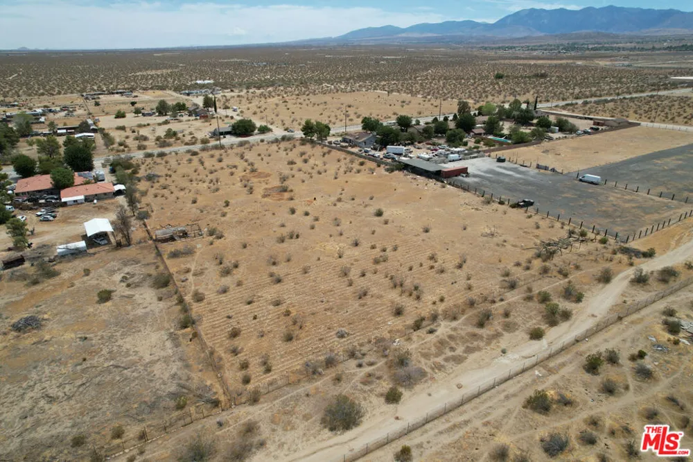 116th Street #U Littlerock, CA 93543