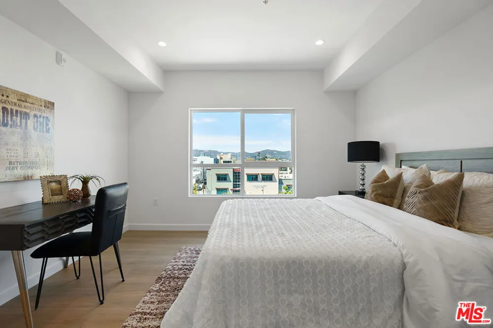 321 S Oxford Avenue #405 Los Angeles, CA 90010