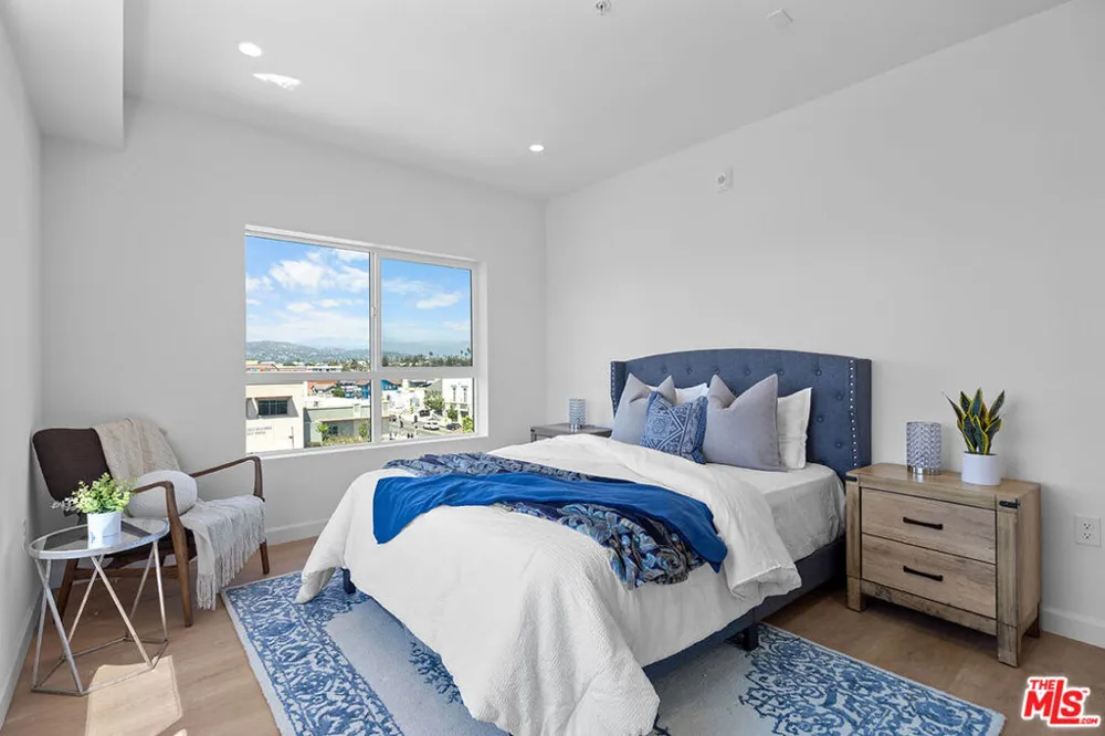 321 S Oxford Avenue #405 Los Angeles, CA 90010