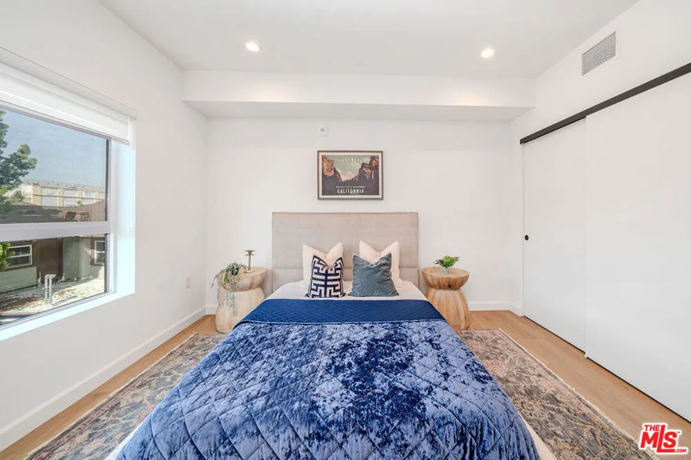 321 S Oxford Avenue #203 Los Angeles, CA 90010