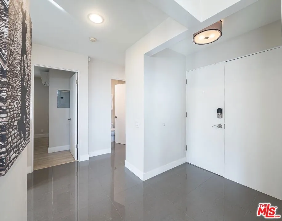 833 OCEAN AVENUE #303 Santa Monica, CA 90403