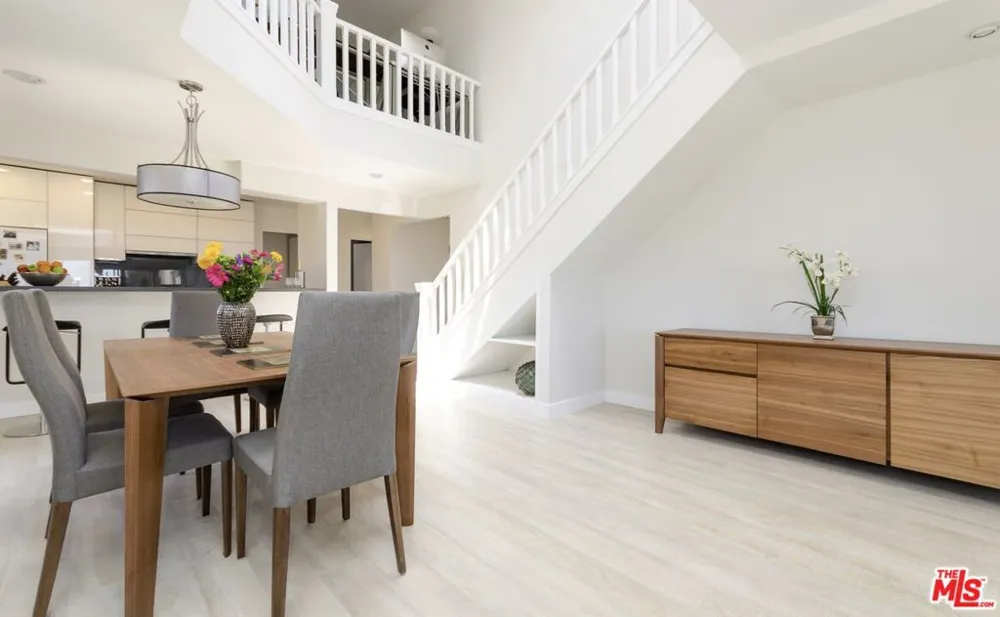 833 OCEAN AVENUE #303 Santa Monica, CA 90403