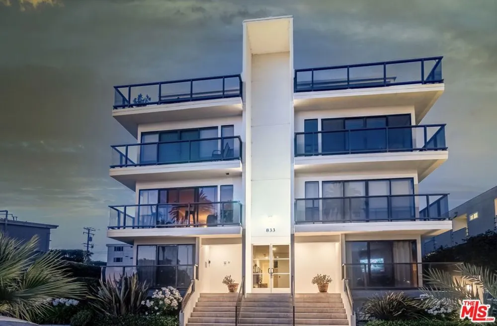 833 OCEAN AVENUE #303 Santa Monica, CA 90403