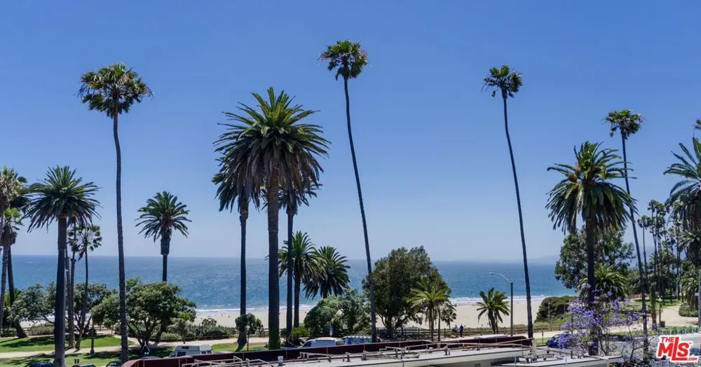 833 OCEAN AVENUE #303 Santa Monica, CA 90403