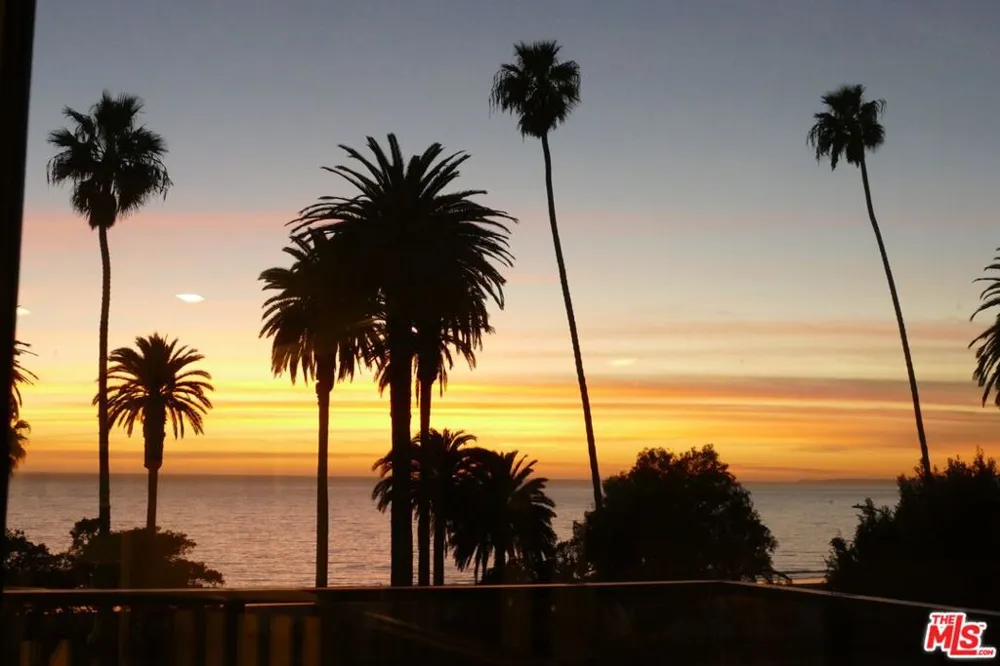 833 OCEAN AVENUE #303 Santa Monica, CA 90403