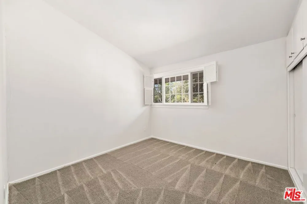 5824 Laramie Avenue Woodland Hills, CA 91367