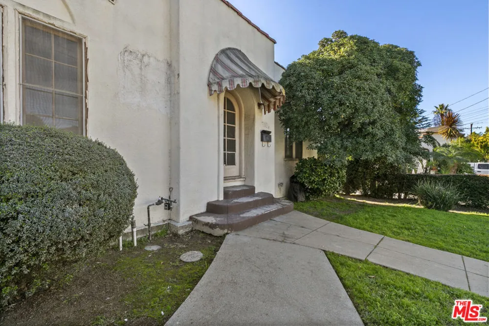 1720 Orchard Avenue Glendale, CA 91206