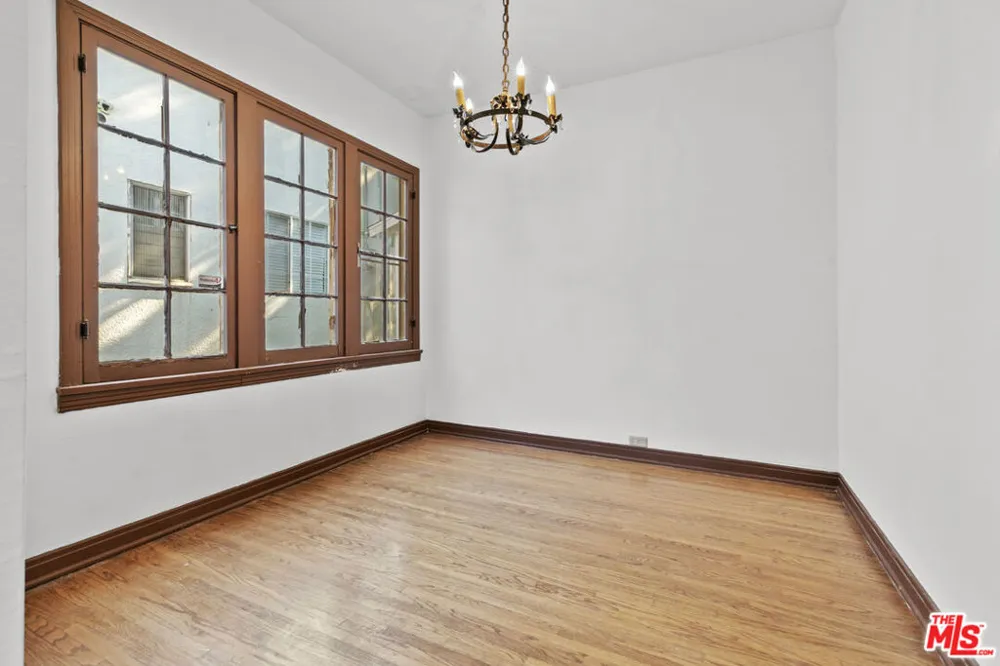 1720 Orchard Avenue Glendale, CA 91206
