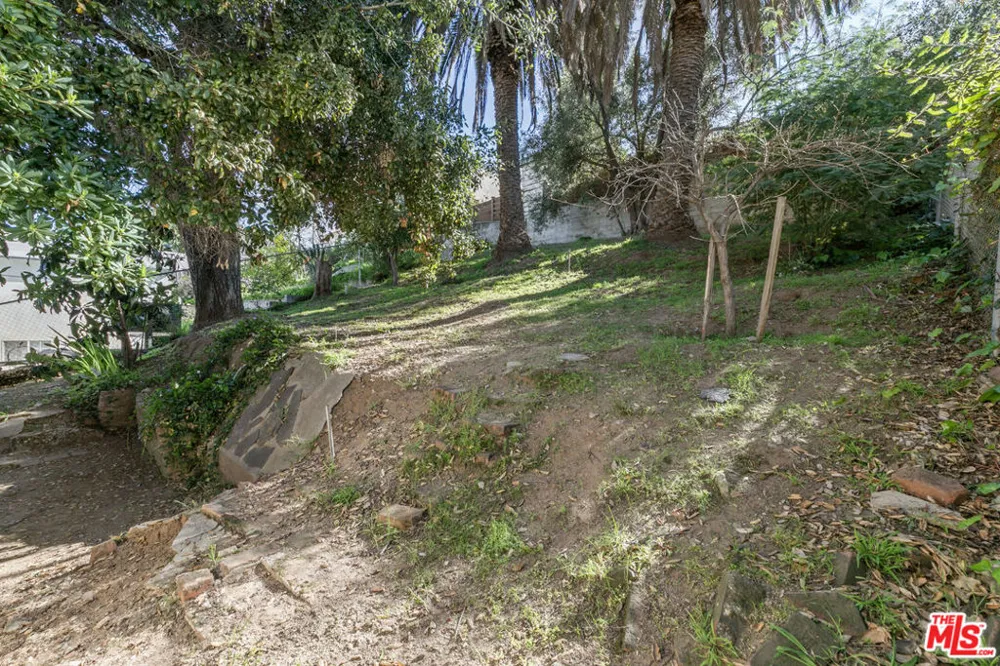 1720 Orchard Avenue Glendale, CA 91206