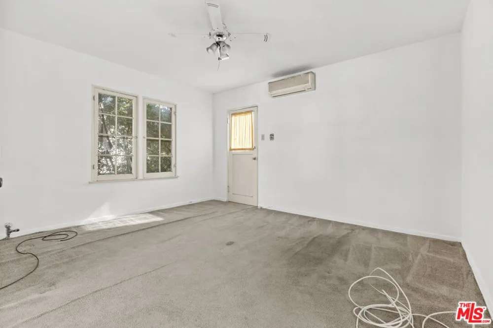 1720 Orchard Avenue Glendale, CA 91206