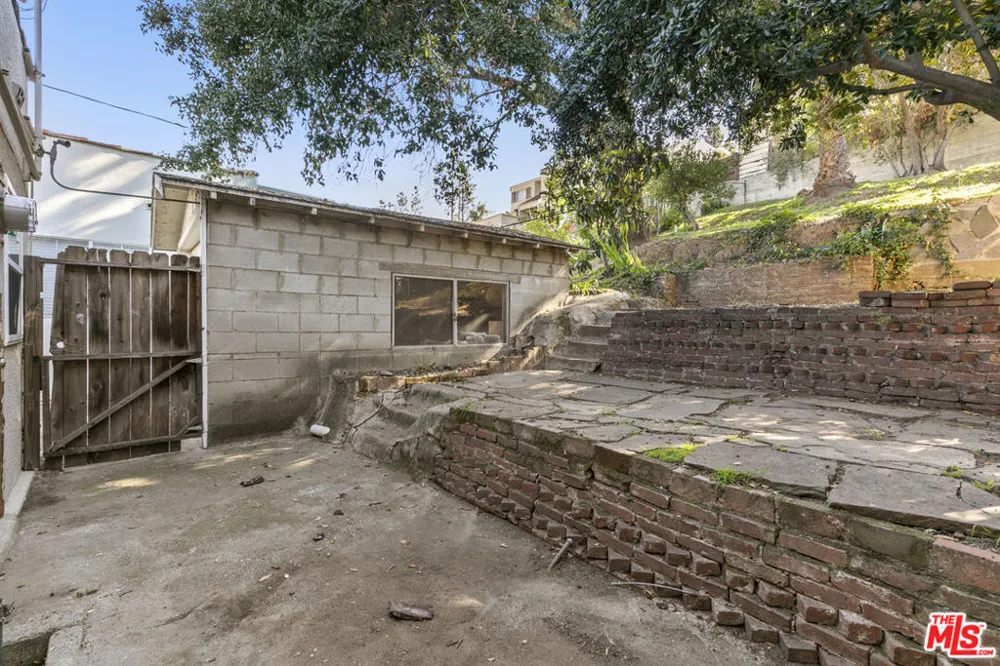 1720 Orchard Avenue Glendale, CA 91206