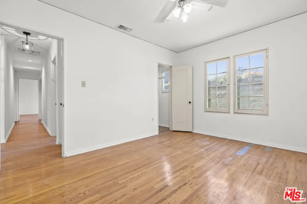 1720 Orchard Avenue Glendale, CA 91206