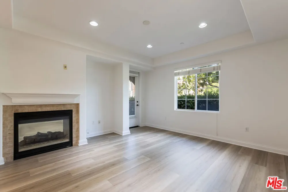 12975 Agustin Place #113 Playa Vista, CA 90094
