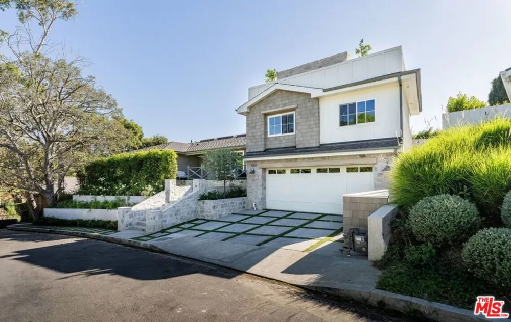 1037 Maroney Lane Pacific Palisades, CA 90272