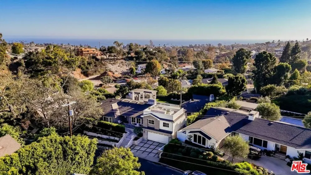 1037 Maroney Lane Pacific Palisades, CA 90272