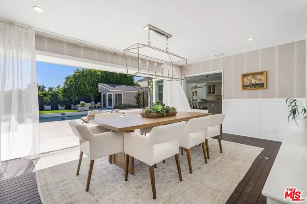 1037 Maroney Lane Pacific Palisades, CA 90272