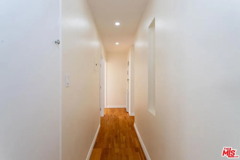 200 W Palmer Avenue #C Glendale, CA 91204