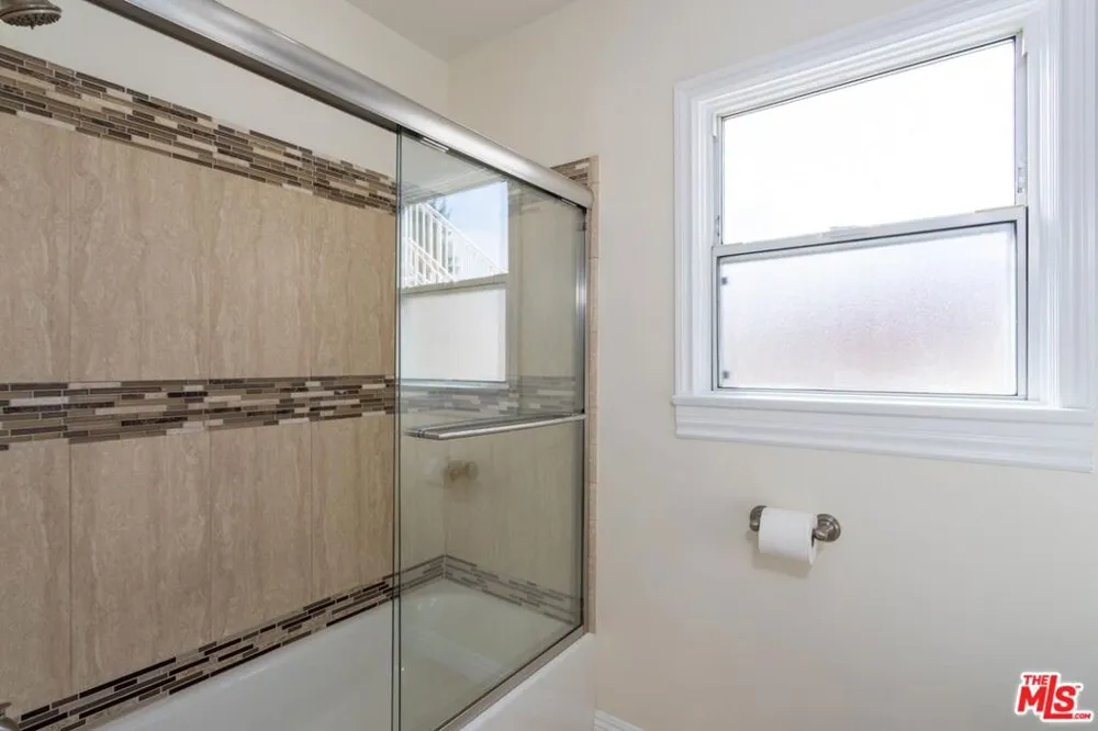 200 W Palmer Avenue #C Glendale, CA 91204
