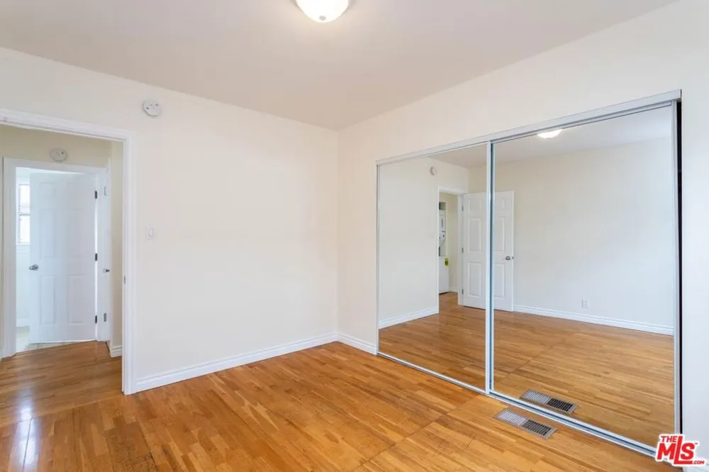 200 W Palmer Avenue #C Glendale, CA 91204