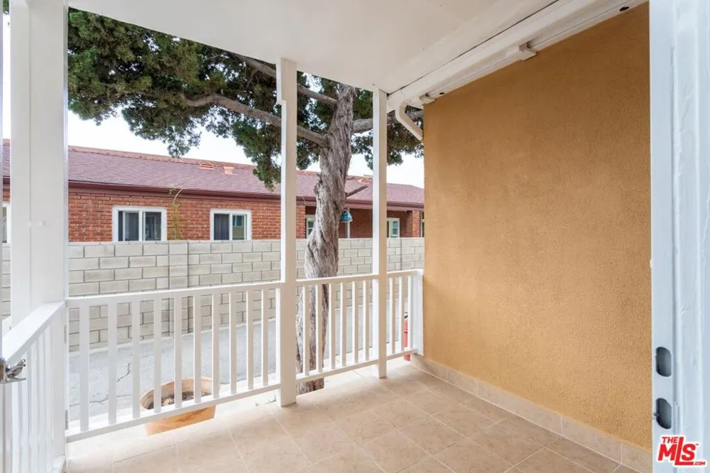 200 W Palmer Avenue #C Glendale, CA 91204