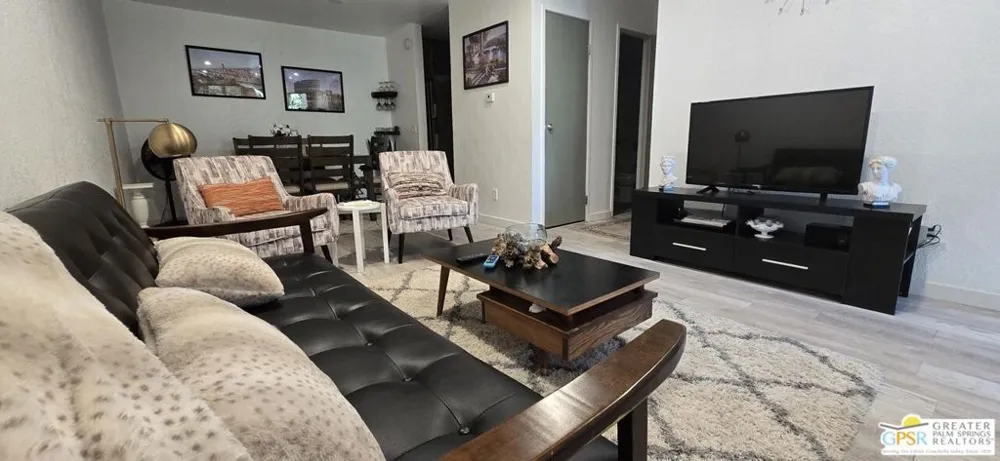 2825 Los Felices Road #213 Palm Springs, CA 92262