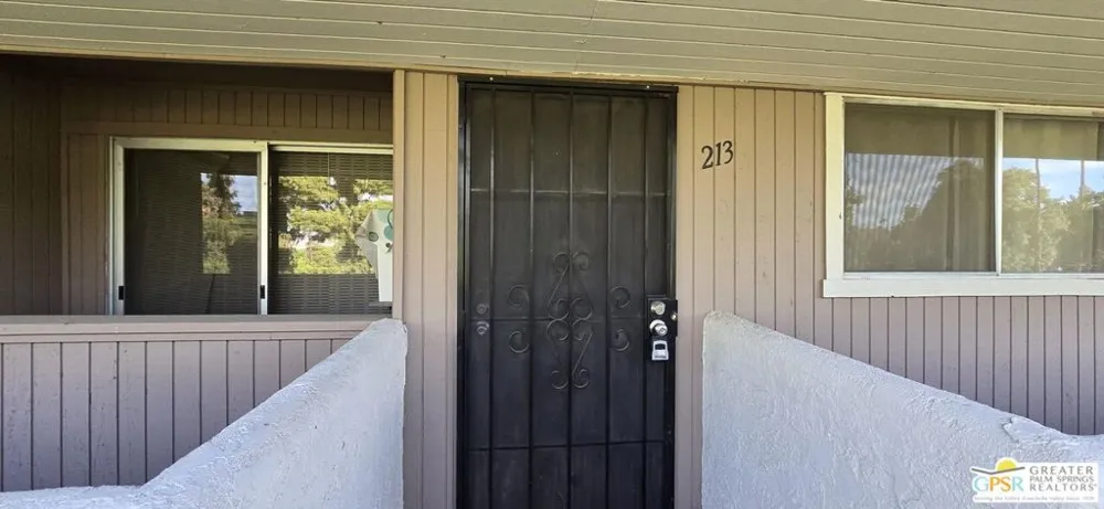 2825 Los Felices Road #213 Palm Springs, CA 92262