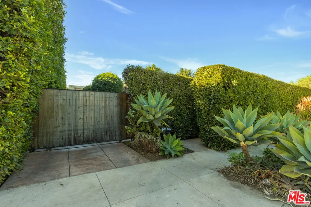 843 Ogden Drive Los Angeles, CA 90046
