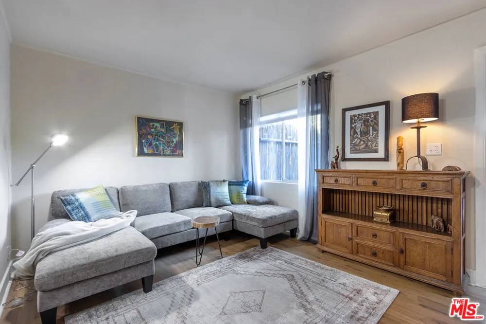 843 Ogden Drive Los Angeles, CA 90046