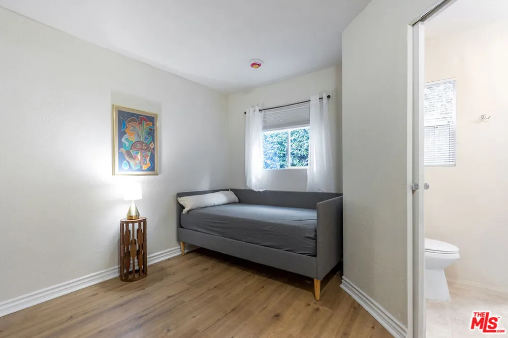843 Ogden Drive Los Angeles, CA 90046