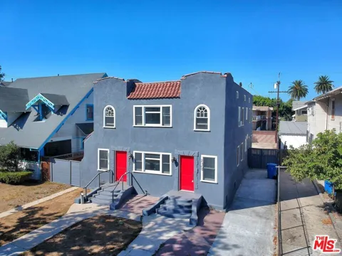 2309 S Budlong Avenue