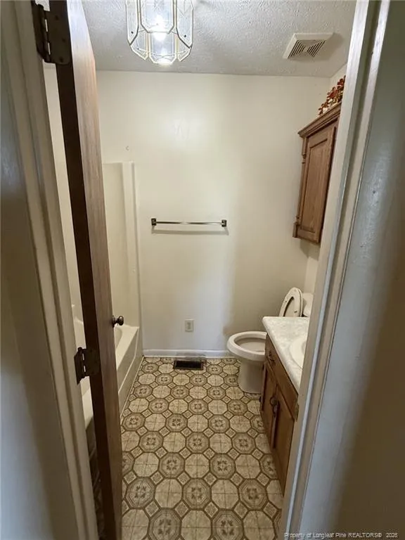 1952 Bee Gee Road Lumberton, NC 28358