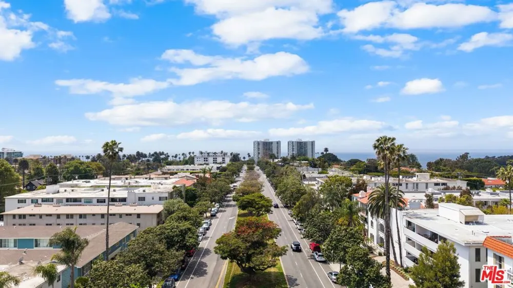 605 San Vicente Boulevard #206 Santa Monica, CA 90402